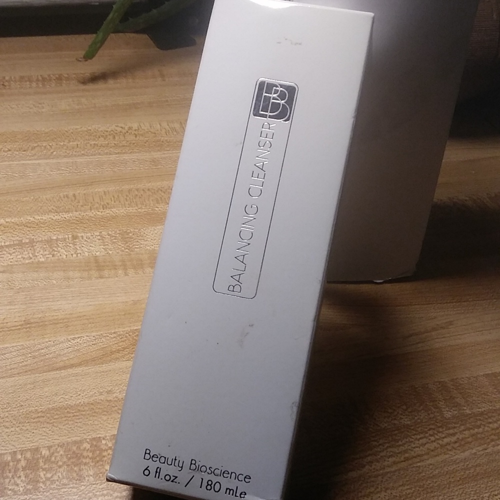 Beauty Bioscience Balancing Cleanser 6oz, new